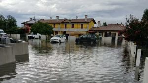 L’allerta meteo diventa arancione sulla zona costiera e la Bassa Friulana