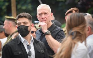 Gallant pans Netanyahu’s ‘atmosphere of defeatism’ in days after Oct. 7 massacre