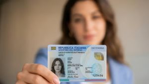 Carta d’identità, niente rinnovi per gli over 70