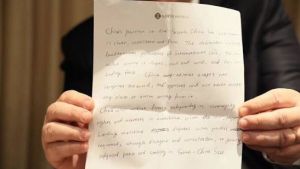 Un ministro filippino legge in diretta le bugie di Pechino, non solo sul Mar cinese meridionale