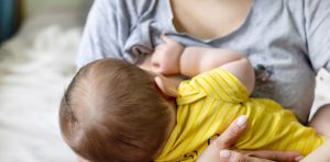 La leche materna puede reducir la resistencia a antibióticos