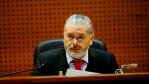Licencias médicas: la doble maniobra del polémico juez Urrutia para evitar su remoción Por Ex-Ante 10 Sep. 2026, 5:58 pm 4 min Compartir