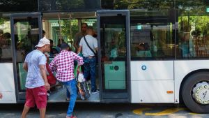 Trasporto pubblico, un passeggero su 7 non paga il biglietto: danno da 137 milioni