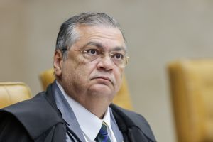 Operação ordenada por Dino contra Mário Frias tem cara de jogada eleitoral