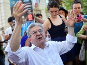 Le voile, Mélenchon et les femmes…