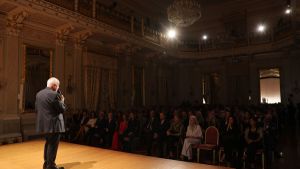 Diario di un cafone alla Fenice di Venezia, tra assalti ai camerieri e un po’ di vergogna