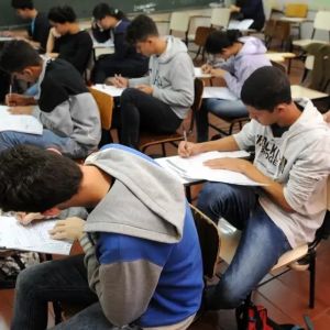 Setembro Amarelo: quando a pressão escolar começa a pesar na saúde emocion