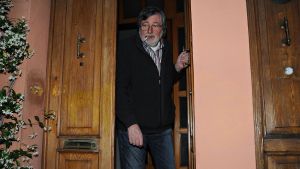 “Una casa-museo per Guccini”: Il viaggio tra i fan in via Paolo Fabbri 43. “Facciamo come per Dalla e De André”