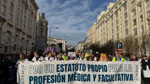 Los médicos convocan huelga indefinida nacional a partir del día 28 de octubre