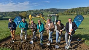 Erneuerbare Energien für die Region: Naturenergie setzt Solarprojekt in Achdorf um
