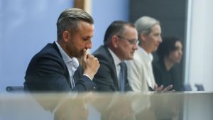 Rüstung für „Remigration“? So wurde das doppelte AfD-Spiel lange nicht entlarvt