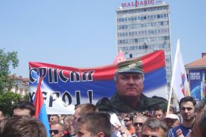 La muerte del genocida Mladić resucita la ideología del odio étnico en Serbia