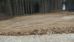 Drei Riesen im Wald: Bauarbeiten für den Windpark Brand nehmen Fahrt auf