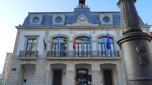 El alcalde de Siero viaja a Madrid para ofrecer suelo en el concejo a una multinacional vinculada a las energías limpias y centros de daros