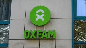 « Le FMI risque de retomber dans les âges sombres des années 80 » : l’ONG Oxfam alerte sur la violence austéritaire imposée