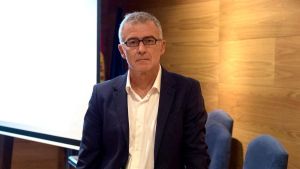 Brecha entre los juristas por el bloqueo de la 