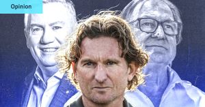 Whatever James Hird does next, it’s time for him to shed the entourage