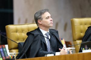 Mendonça é o chefe da Lava Jato 2, intervém nas eleições e favorece a extrema direita da qual ele faz parte