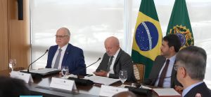 Lula cobrou de Fachin fim de sigilo do Master para tentar estancar crise na campanha
