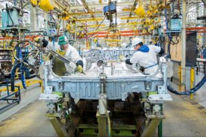 Not even the oil boom can stop private sector job loss