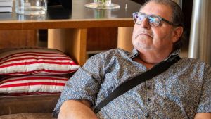 Trotz einer Lähmung bleibt die Musik seine Kraftquelle
