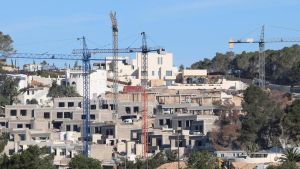 Más obra, menos vivienda