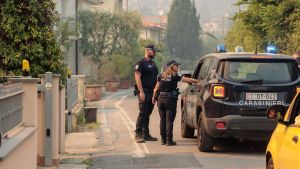 Piante di marijuana in casa: arrestati a 80 anni