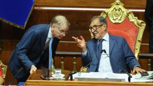 Stangata sulle liste civetta: da 1.500 a 6mila firme per collegio. L’opposizione: norma liberticida