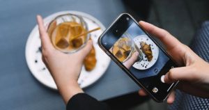 If food influencers are paid for praise, their followers deserve to know