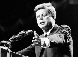 We need leaders with the courage of a Kennedy or a de Gaulle