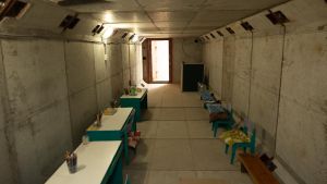 Kit da 72 ore, scorte di carta igienica e bunker. In Spagna è boom di prepper: “Così ci prepariamo all’Apocalisse”