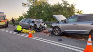 Jesolo, frontale sul cavalcavia in via Adriatico: tre feriti e strada chiusa per un’ora