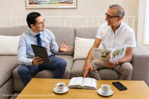 “Alla ricerca di una vita migliore in un mondo sempre più complesso”, corso biblico dei Testimoni di Geova