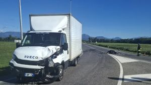 Scontro tra una moto e un furgone a Dignano: morto un uomo di 55 anni
