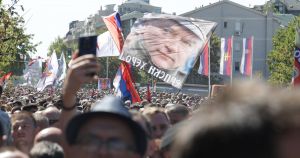 Susjednu državu trese kriza zbog krvnika Mladića. U središtu je čovjek koji se već zamjerio Hrvatskoj