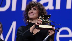 Donne a Venezia. Il Leone d’oro a “Woman Unknown”, la Coppa Volpi a Mathilde Arcel