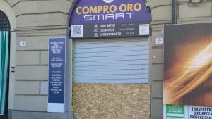 Svaligiato ‘Compro Oro’ nella notte: rubata la cassaforte