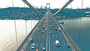 Vergilerimizle Yapılan Otoyollarda Neden Yeniden Müşteri Oluyoruz?