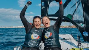 Hart, aber machbar: Zwei junge Seglerinnen vom Bodensee wollen zu den Olympischen Spielen