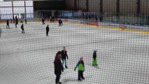 Schock im Eisstadion: Schaden an Glykol-Leitung in der Helios-Arena schränkt Eisbetrieb ein