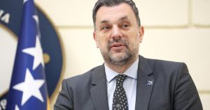 Buđenje s Mladićem: Bošnjaci se nisu maknuli od one Alijine rečenice 'ovo nije naš rat'!