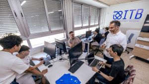Récord de alumnos de FP en Catalunya: el curso arranca este lunes con 176.335 estudiantes, 15.475 más