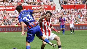 Mal partido del Sporting, que desperdicia el factor Molinón con su segunda derrota seguida (0-1)