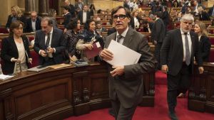 La inmigración capitaliza las preguntas de la oposición a Illa aunque la educación gana peso