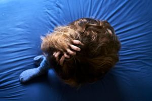 Efter et traume får vi at vide, at man »skal tale om det«. Det »frustrerer« psykoterapeut