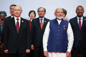 BRICS enfrenta Trump: a construção difícil de uma ordem multipolar
