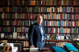 Sobre el gozo de leer a Javier Marías