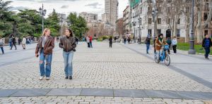 El derecho a caminar: cómo garantizar por ley que los peatones puedan desplazarse a pie