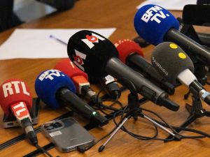 « Le pluralisme ne consiste pas à se répartir entre deux camps systématiquement opposés »