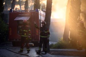 Dužina požara na Braču 40 kilometara